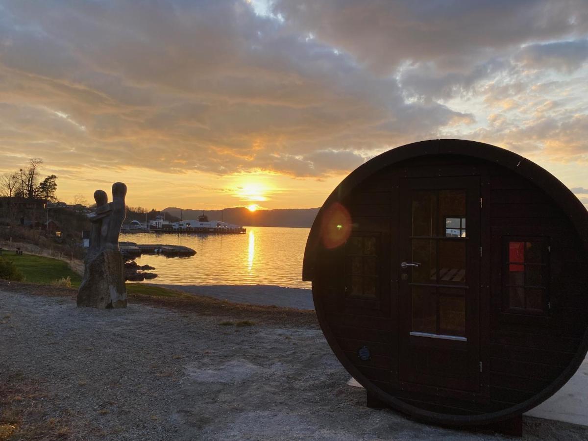 Sleeping Barrel Lodge Smaken Av Ryfylke Event As, Drives Ikke Som Hotell Hjelmeland المظهر الخارجي الصورة