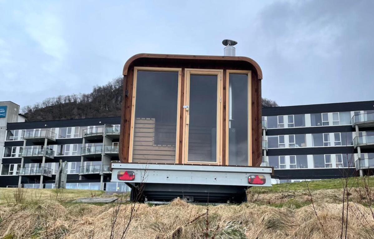 Sleeping Barrel Lodge Smaken Av Ryfylke Event As, Drives Ikke Som Hotell Hjelmeland المظهر الخارجي الصورة