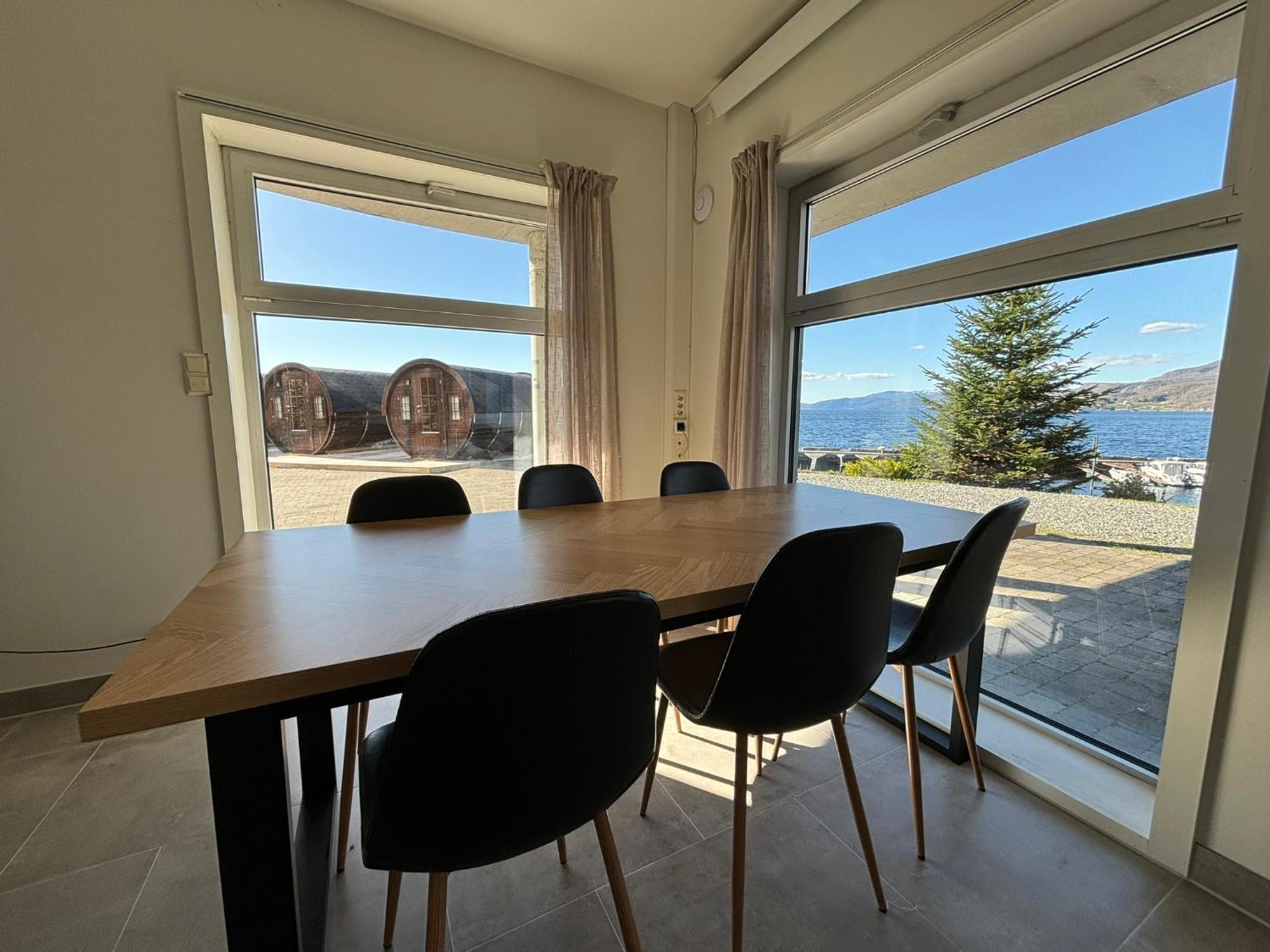 Sleeping Barrel Lodge Smaken Av Ryfylke Event As, Drives Ikke Som Hotell Hjelmeland المظهر الخارجي الصورة